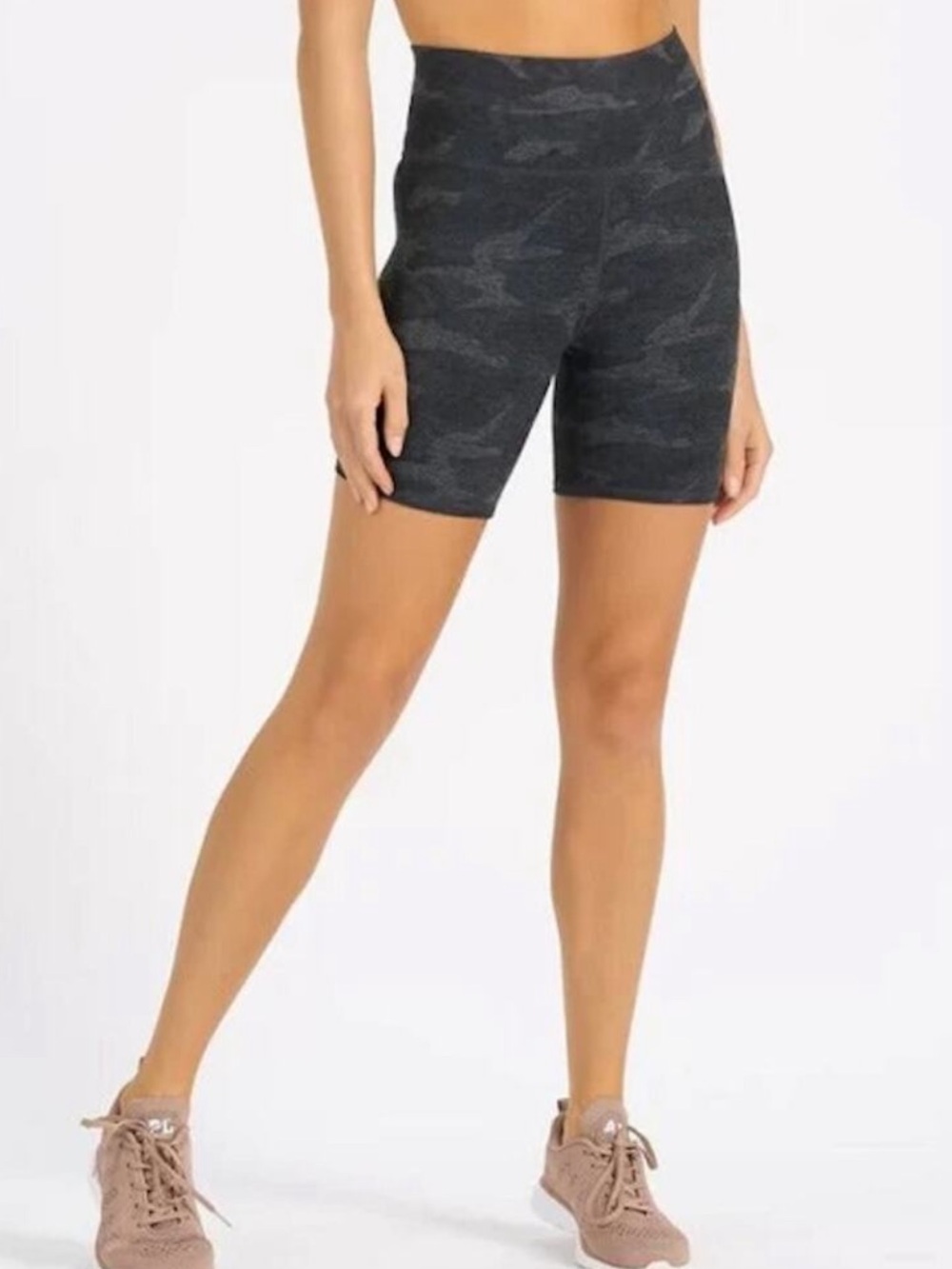 Vuori Clean Lines Camo Biker Shorts Size XS